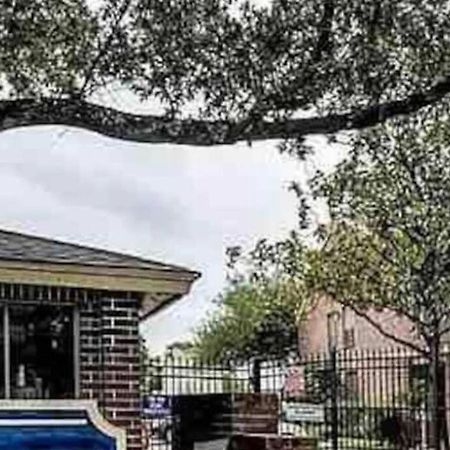 Home Away From Home-Cozy 2 Bdrm Condo/Med Cntr/Nrg Houston Exteriör bild