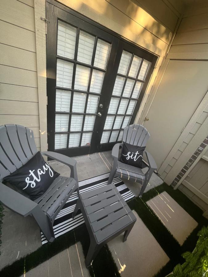 Home Away From Home-Cozy 2 Bdrm Condo/Med Cntr/Nrg Houston Exteriör bild
